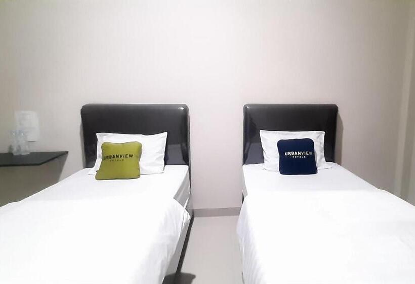 Urbanview Hotel Fira Syariah Muara Enim By Reddoorz