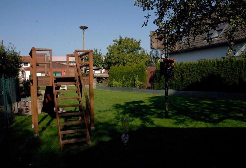 בית מלון כפרי Urlaub Unterm Storchennest Im Ostseeland Rerik