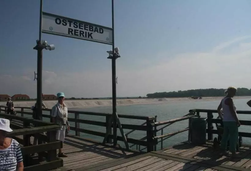 ホテル Urlaub Unterm Storchennest Im Ostseeland Rerik
