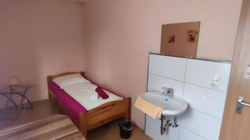 Majatalo Alb Rooms, Zimmer Auf Der Schwäbischen Alb
