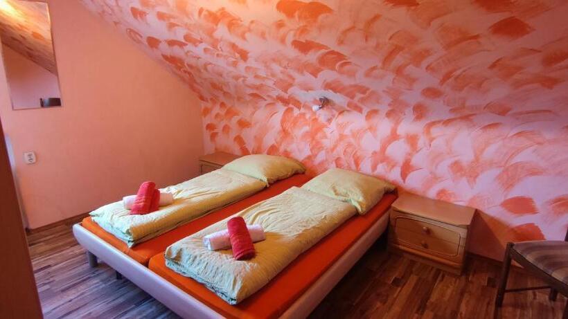 פנסיון Alb Rooms, Zimmer Auf Der Schwäbischen Alb