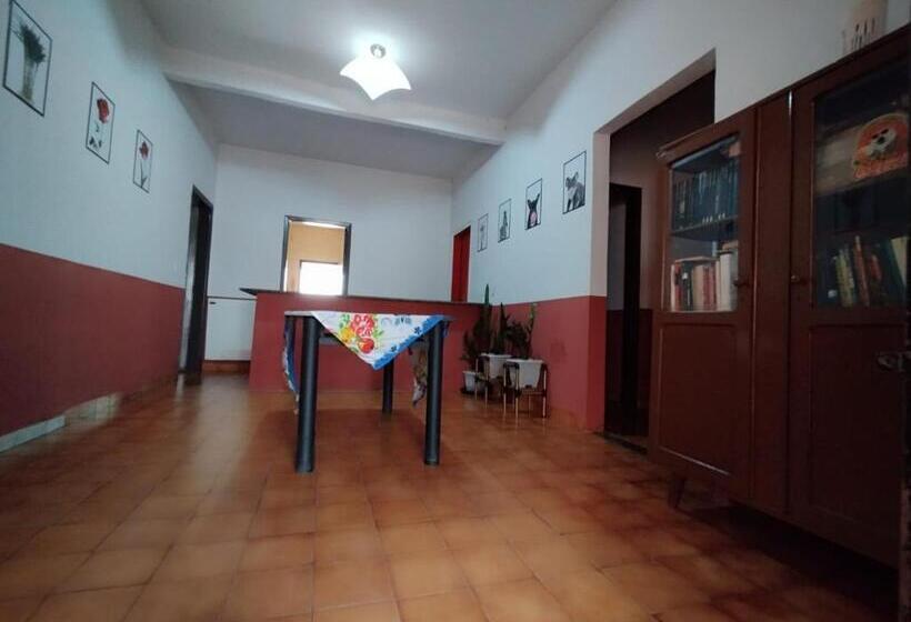 پانسیون Pousada Castelinho