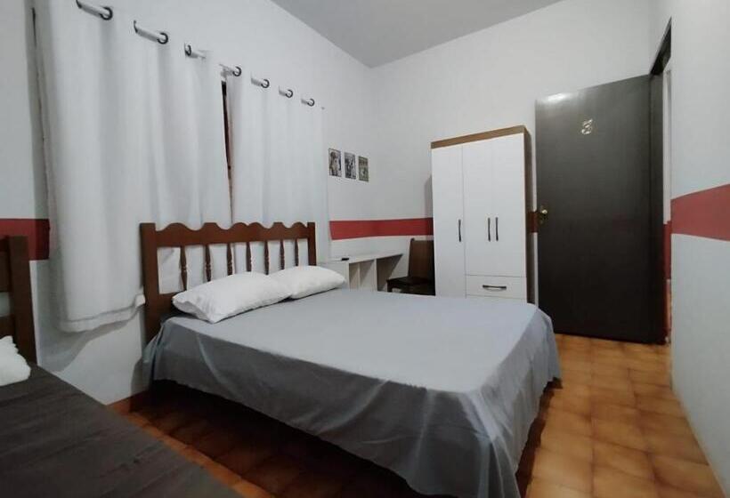 پانسیون Pousada Castelinho