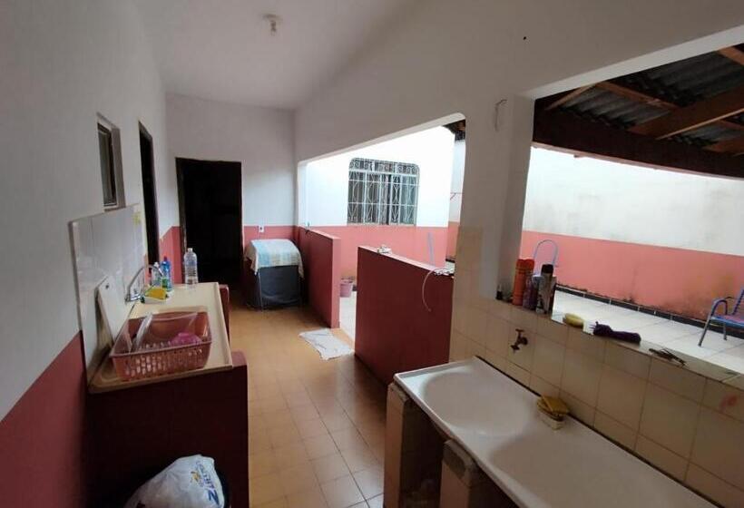 پانسیون Pousada Castelinho