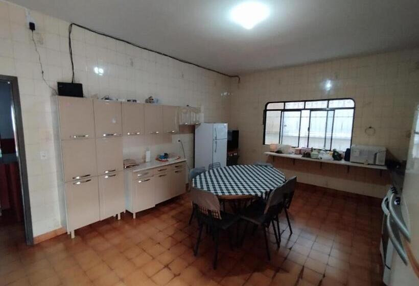 پانسیون Pousada Castelinho