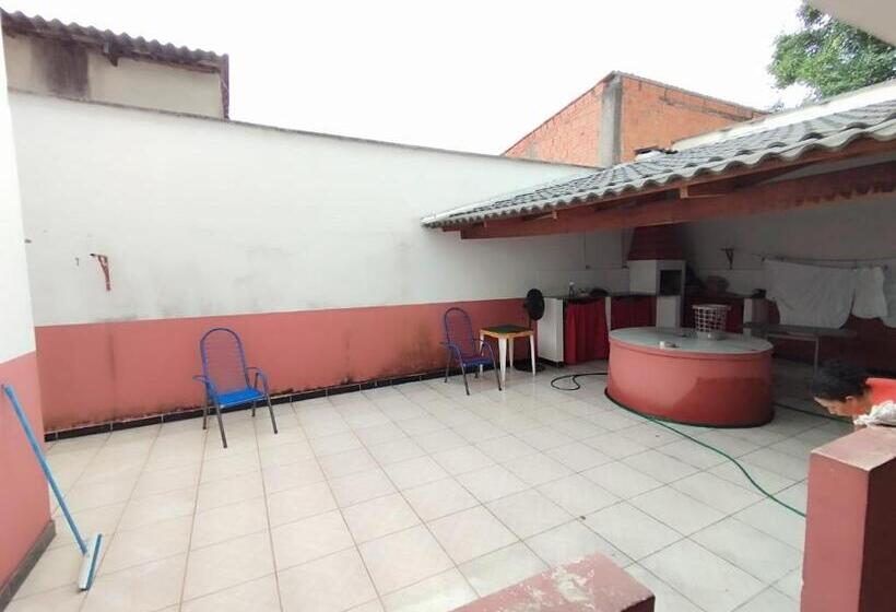 پانسیون Pousada Castelinho