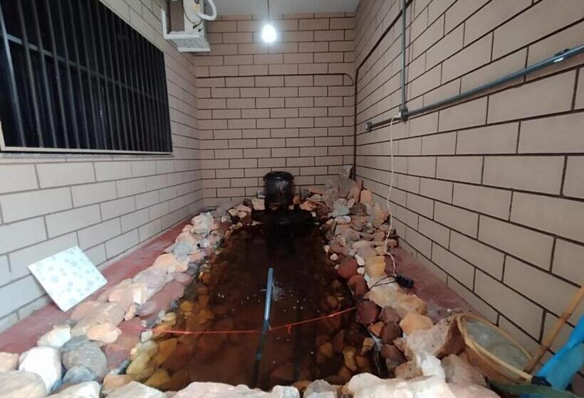 پانسیون Pousada Castelinho