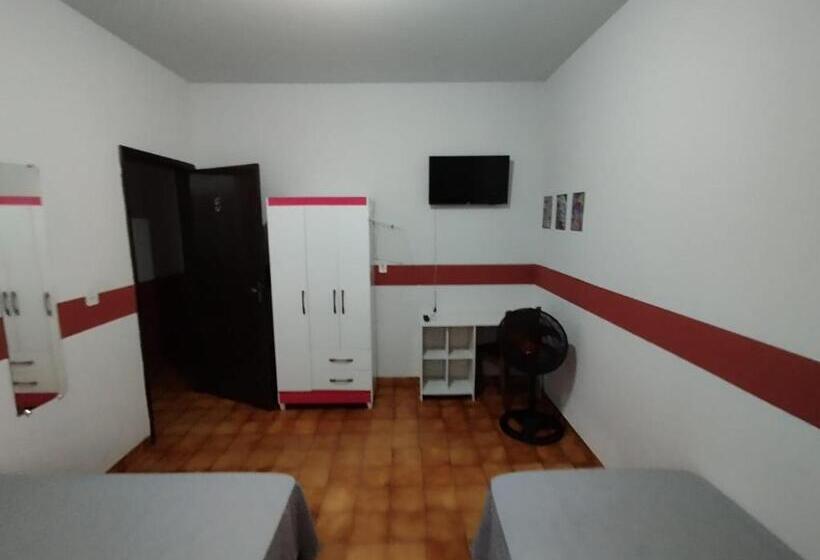 پانسیون Pousada Castelinho