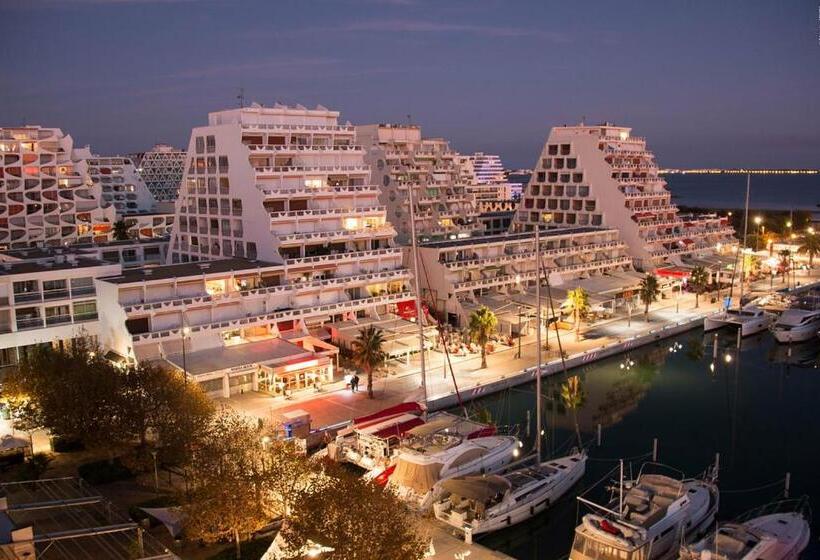 פנסיון Studio Insolite Chez L Habitant