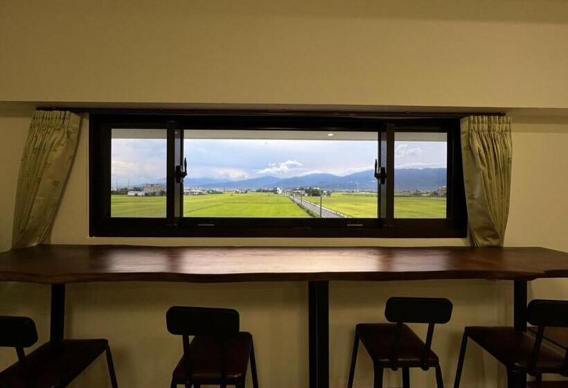 تختخواب و صبحانه 58 Acres Of Land