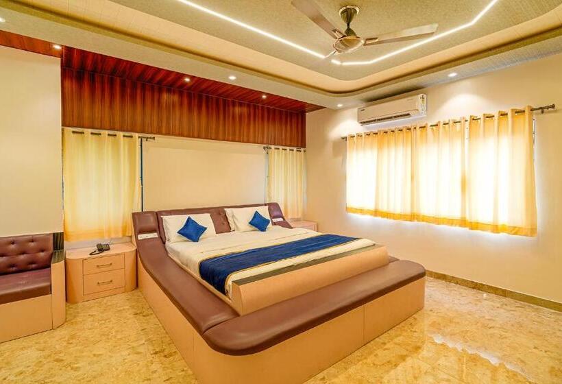 Fabhotel Prime The Venue By Seasons Suites