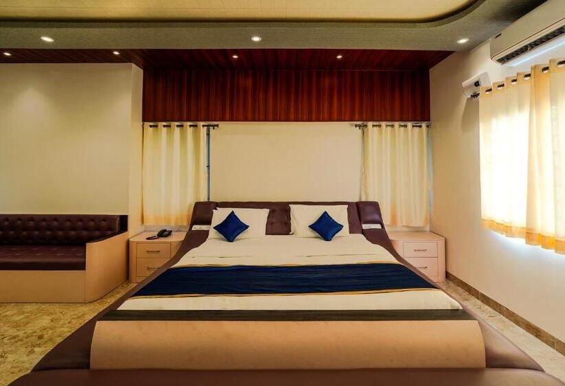 Fabhotel Prime The Venue By Seasons Suites