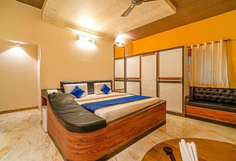 Fabhotel Prime The Venue By Seasons Suites