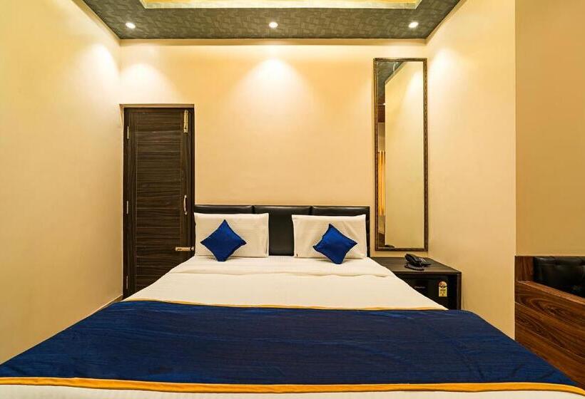 Fabhotel Prime The Venue By Seasons Suites