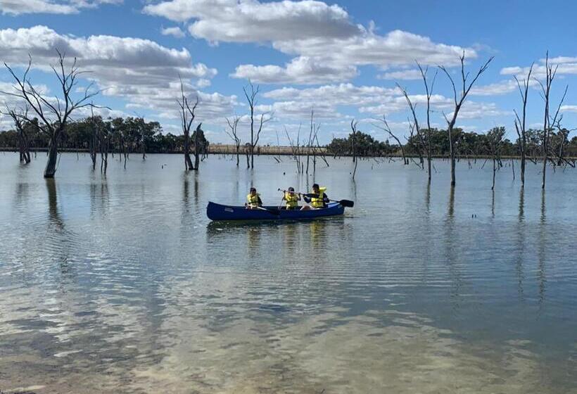 בית מלון כפרי Boshack Outback Farmstay Perth Eco Farm
