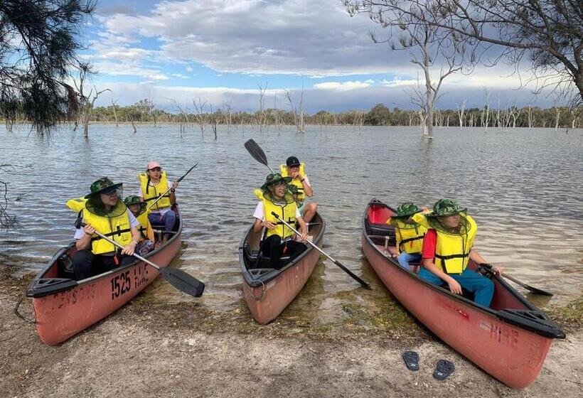 בית מלון כפרי Boshack Outback Farmstay Perth Eco Farm