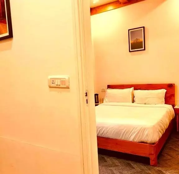 ホテル Dwaper Palace Near Mall Road With Parking