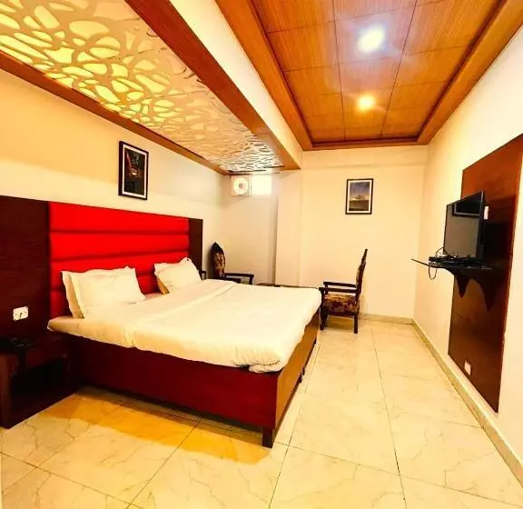 ホテル Dwaper Palace Near Mall Road With Parking