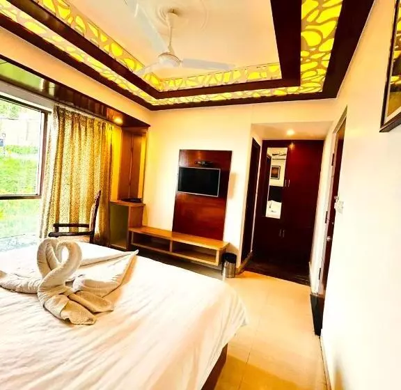 ホテル Dwaper Palace Near Mall Road With Parking