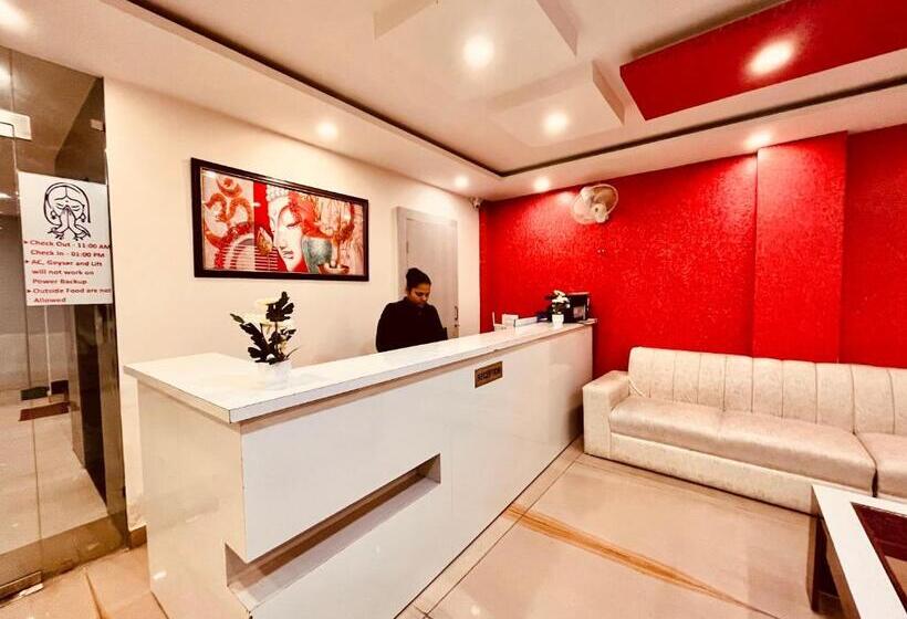 호텔 Sampat Royal Cafe