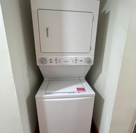 בית מלון כפרי The Leanor