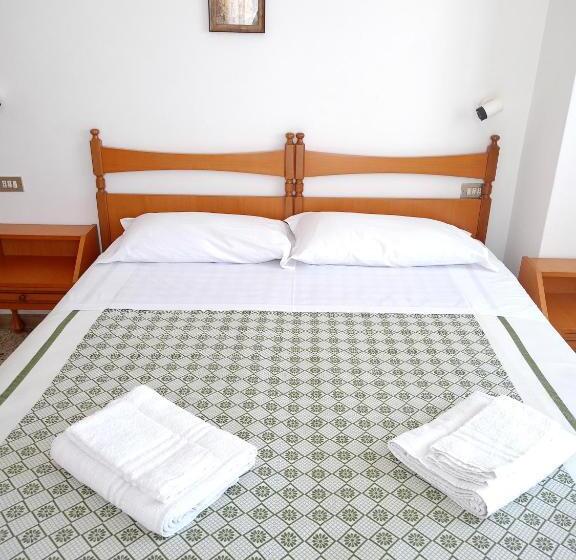 پانسیون Camere Rossella