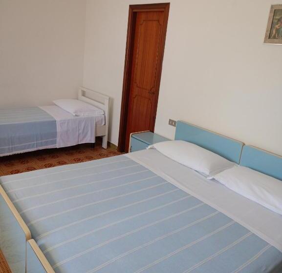 پانسیون Camere Rossella