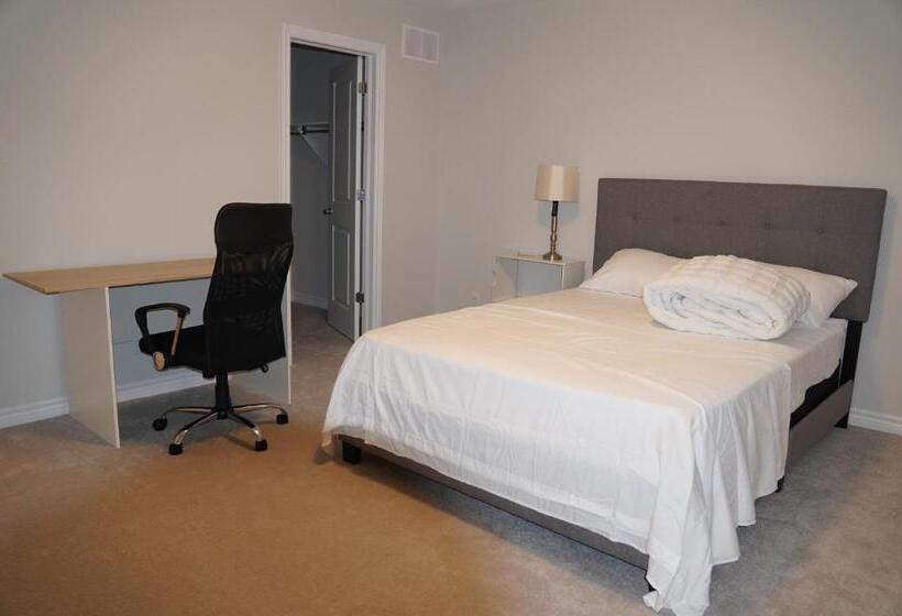 پانسیون Fully Furnished Room In Serene Environment