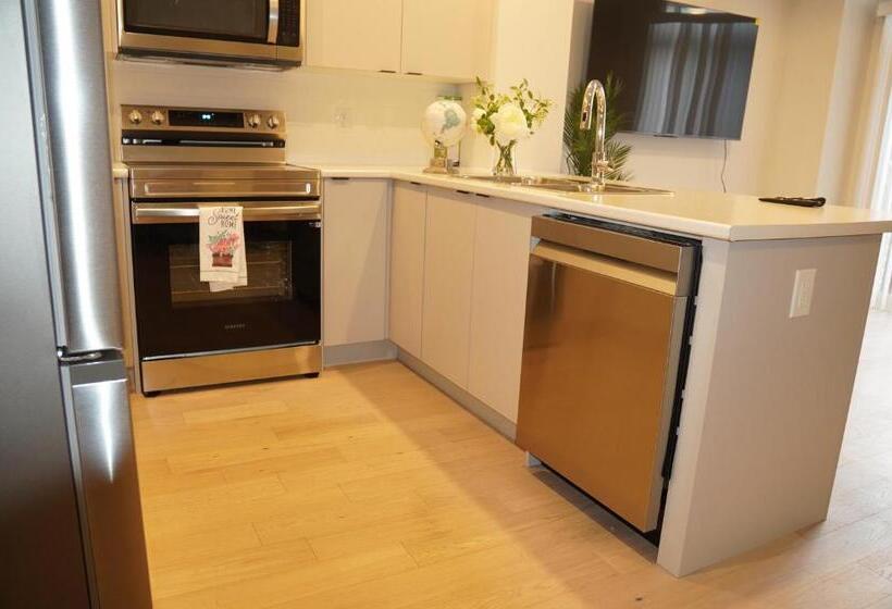 پانسیون Fully Furnished Room In Serene Environment