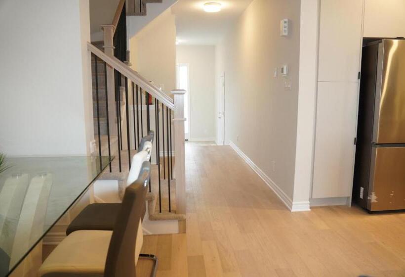 پانسیون Fully Furnished Room In Serene Environment