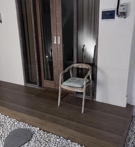 Pensione Kiwi Guest House