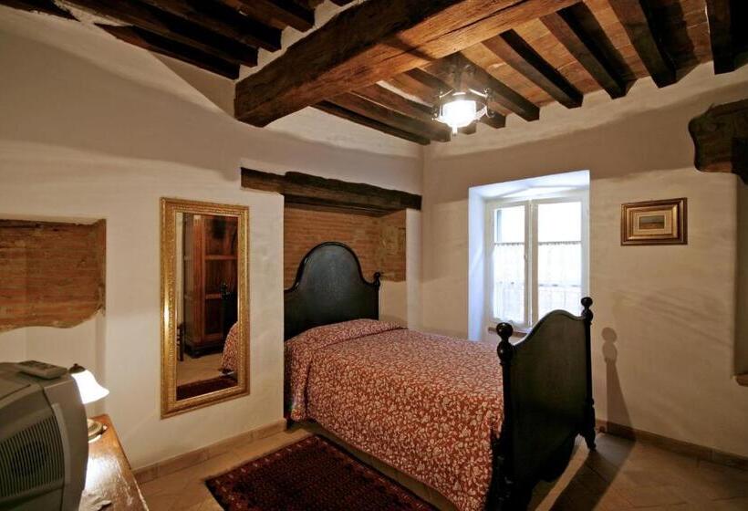 بنسيون La Corte Di Ardengo