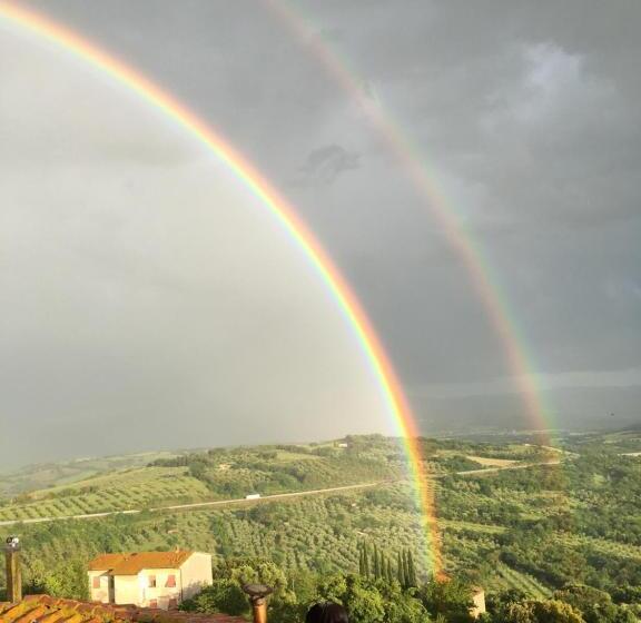 بنسيون La Corte Di Ardengo