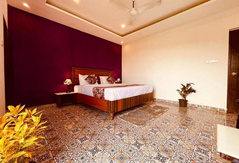 فندق Dhansu Lodge