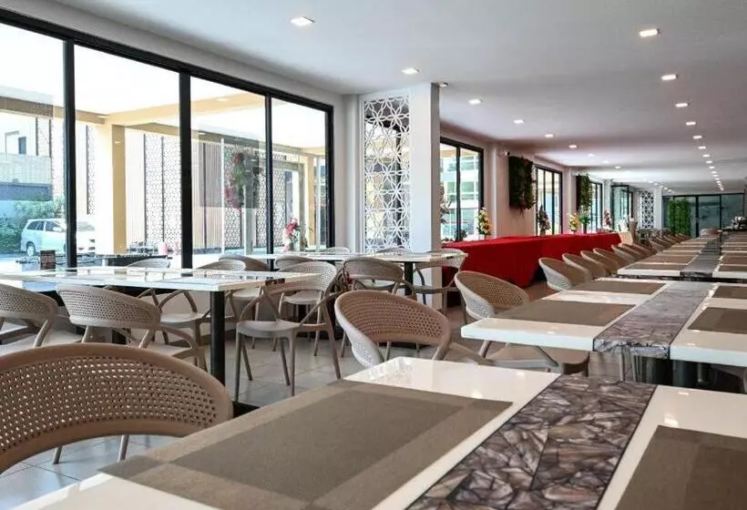 Hotelli Golden Sea Pool Villa Huahin