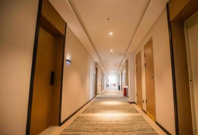هتل Green Tree Inn Luoyang Fenghuang Mansion Mudan Square Metro Station
