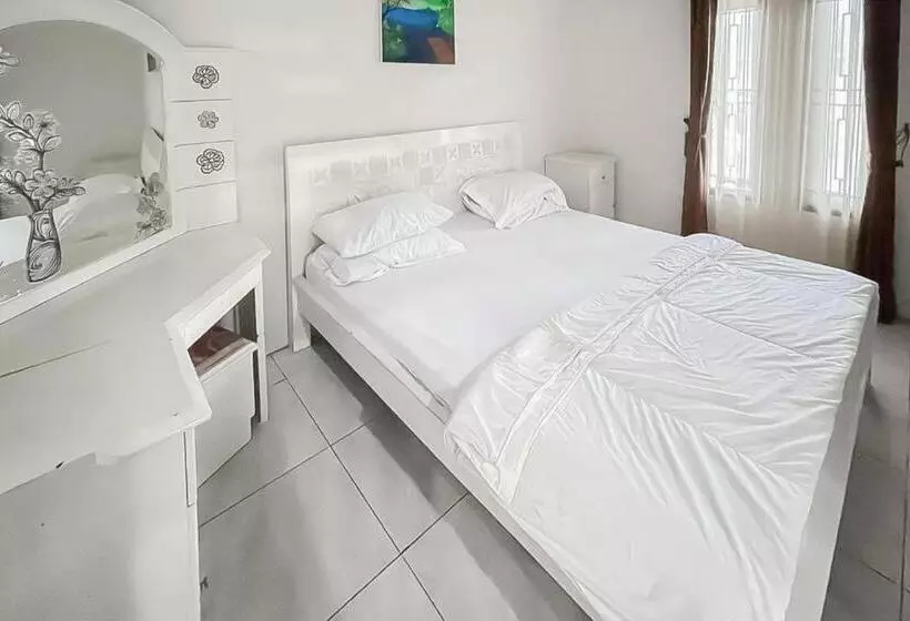 Hotelli Reddoorz Resort Syariah @ Rancakalong Sumedang