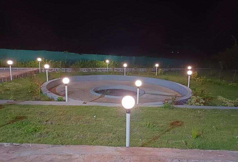 リゾートホテル The Malshej Mist