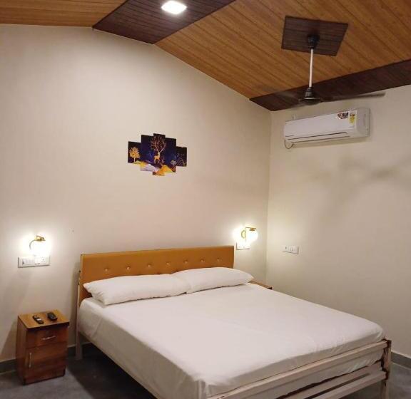 リゾートホテル The Malshej Mist