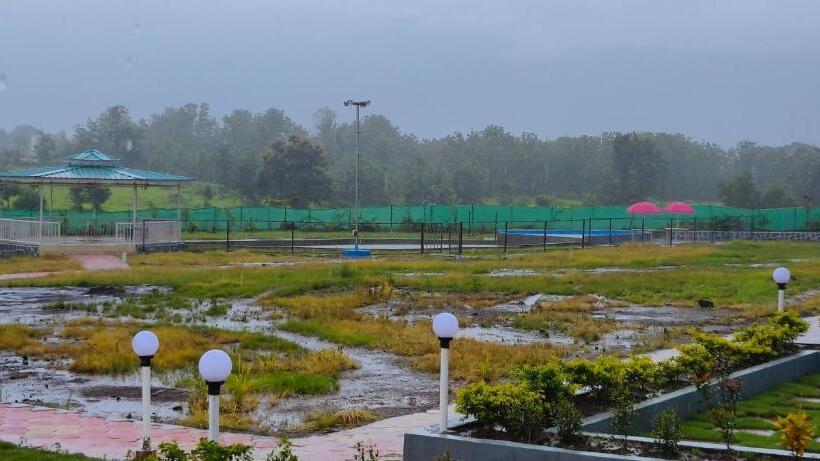 リゾートホテル The Malshej Mist