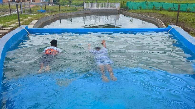 リゾートホテル The Malshej Mist