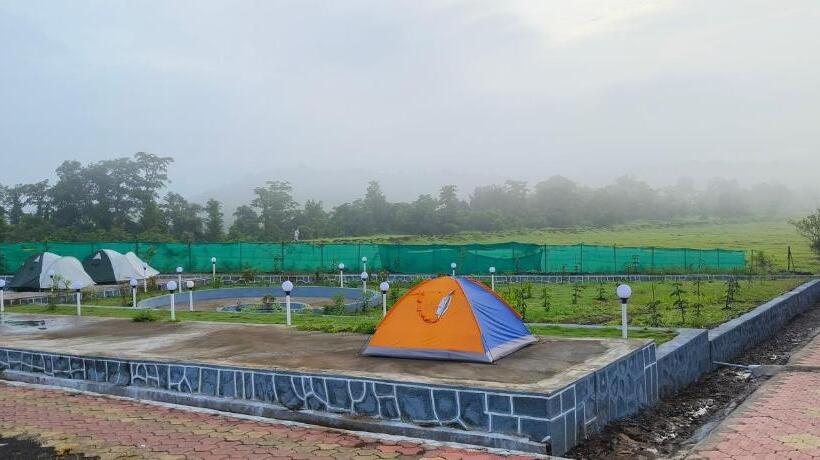 リゾートホテル The Malshej Mist