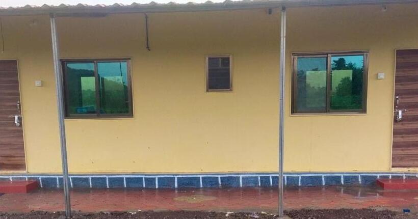 リゾートホテル The Malshej Mist