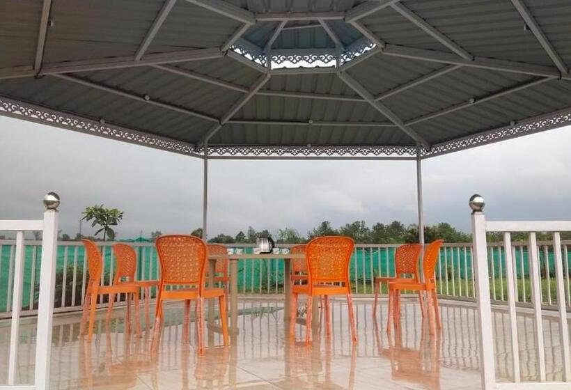 リゾートホテル The Malshej Mist