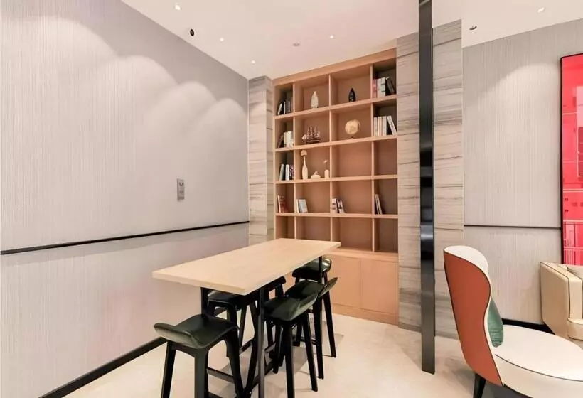 Borrman Hotel Puning International Commodity City Wantaihui