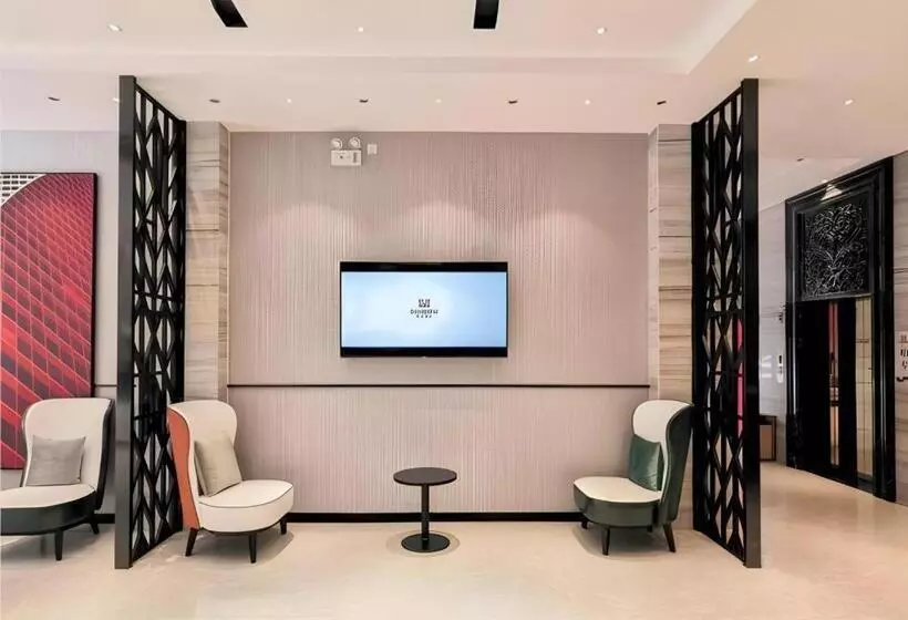 Borrman Hotel Puning International Commodity City Wantaihui