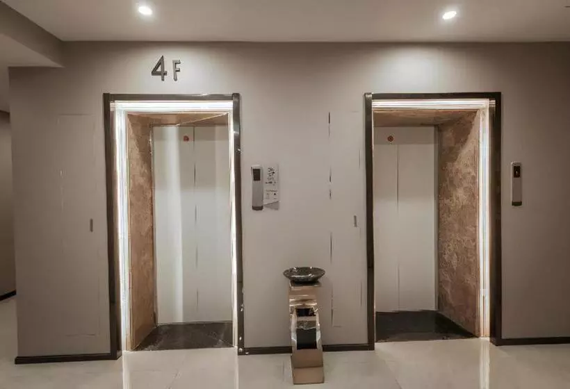 Borrman Hotel Yongzhou High Speed Railway Station