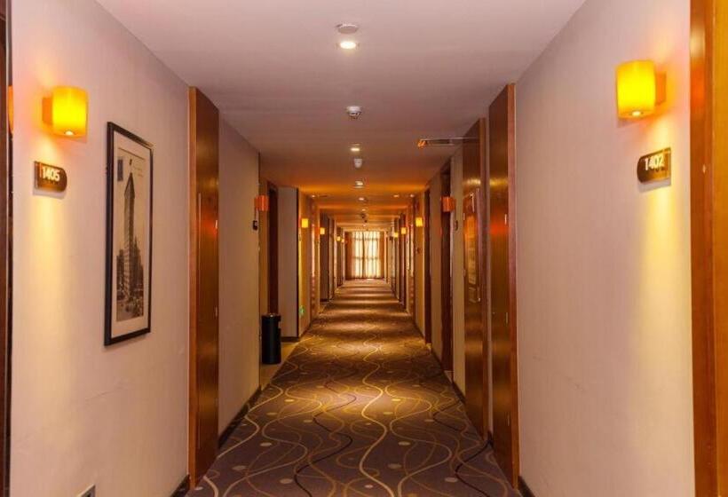 Hotel 7days Premium Yichang Railway Station East