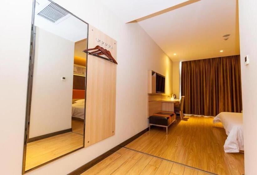 Hotel 7days Premium Yichang Railway Station East