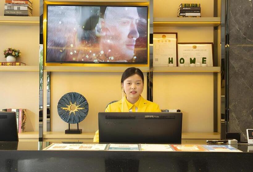 호텔 City Comfort Inn Huanggang Huangzhou Avenue